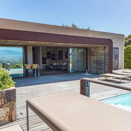 Paolina Villa Sainte-Lucie de Porto-Vecchio